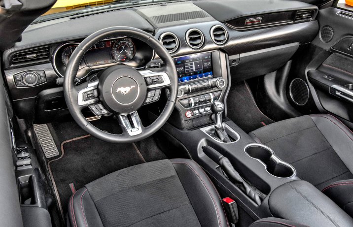 Ford Mustang California Special – deska rozdzielcza