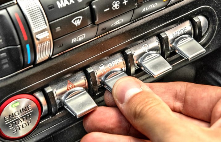 Ford Mustang California Special – klawisze