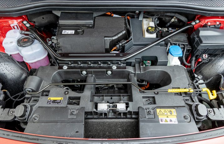VW ID.5 - pod maską