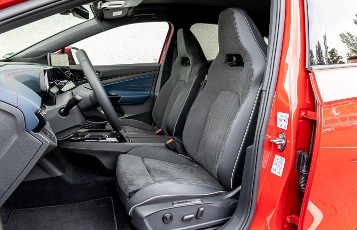 Volkswagen ID.5 GTX - test (2022) - przednie fotele