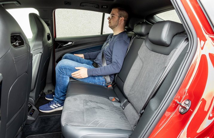 Volkswagen ID.5 GTX - test (2022) - tylna kanapa