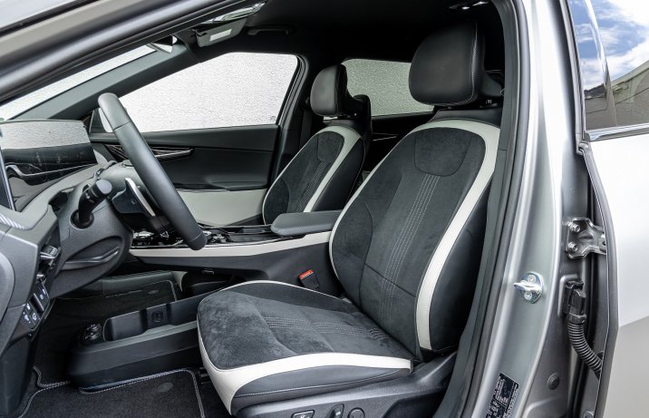 Kia EV6 77,4 kWh AWD - test (2022) - przednie fotele