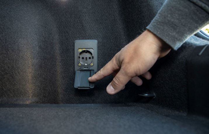 Cupra Formentor VZ5 - gniazdko