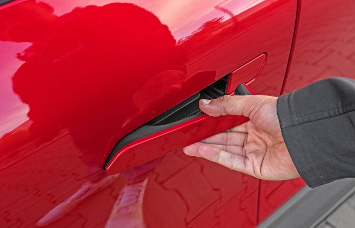 Renault Megane E-Tech EV60 – klamka przód