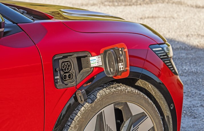 Renault Megane E-Tech EV60 – gniazdo ładowania