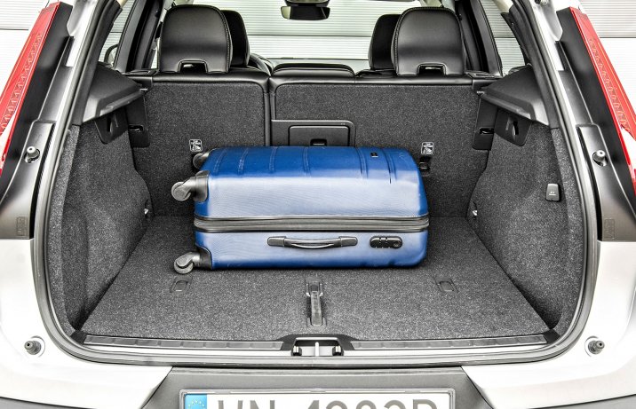 Volvo XC40 (2022) – bagażnik