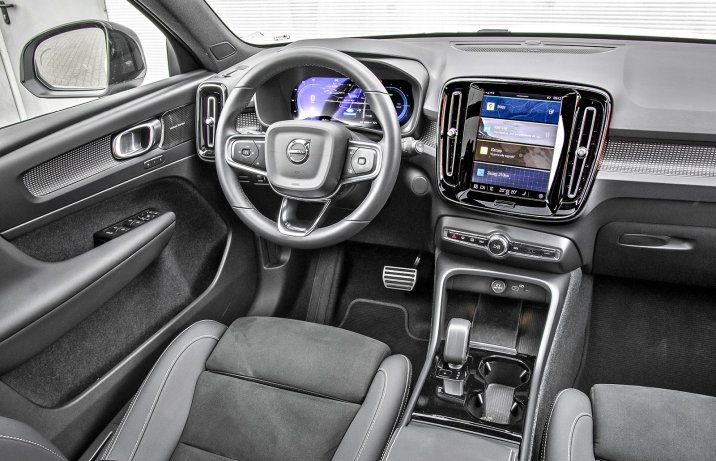 Volvo XC40 (2022) –kokpit