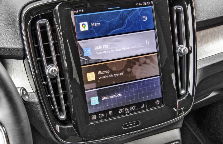 Volvo XC40 (2022) – system operacyjny, multimedialny