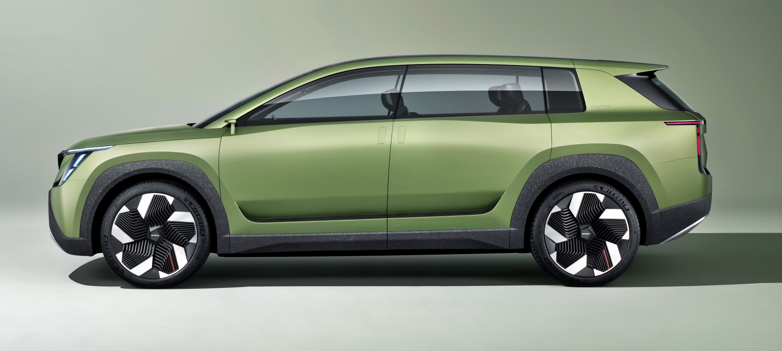 skoda_vision_7s_bok