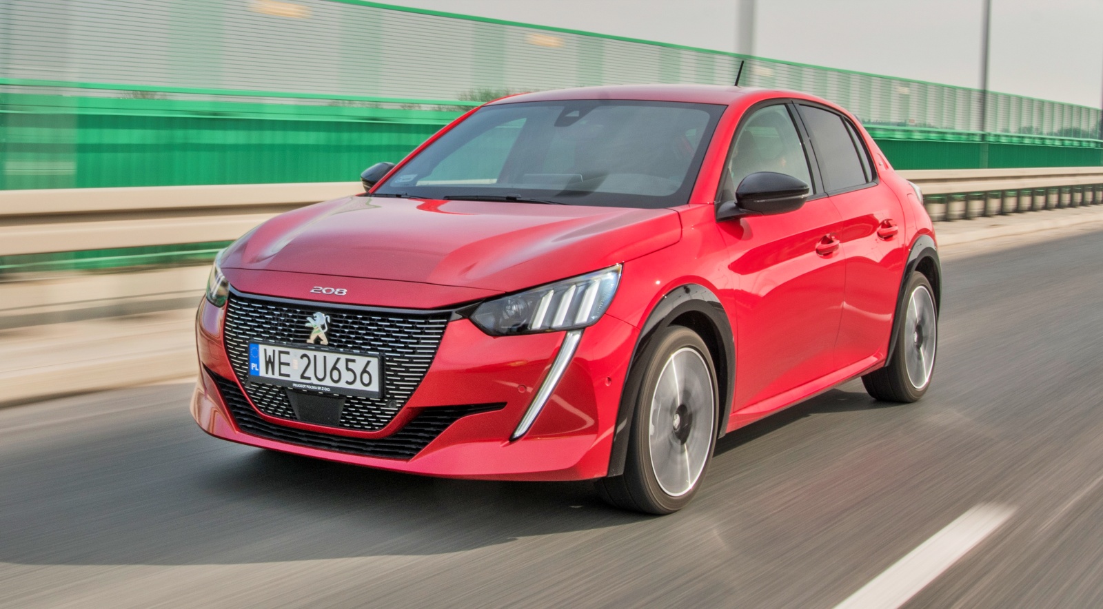 peugeot_208_przod