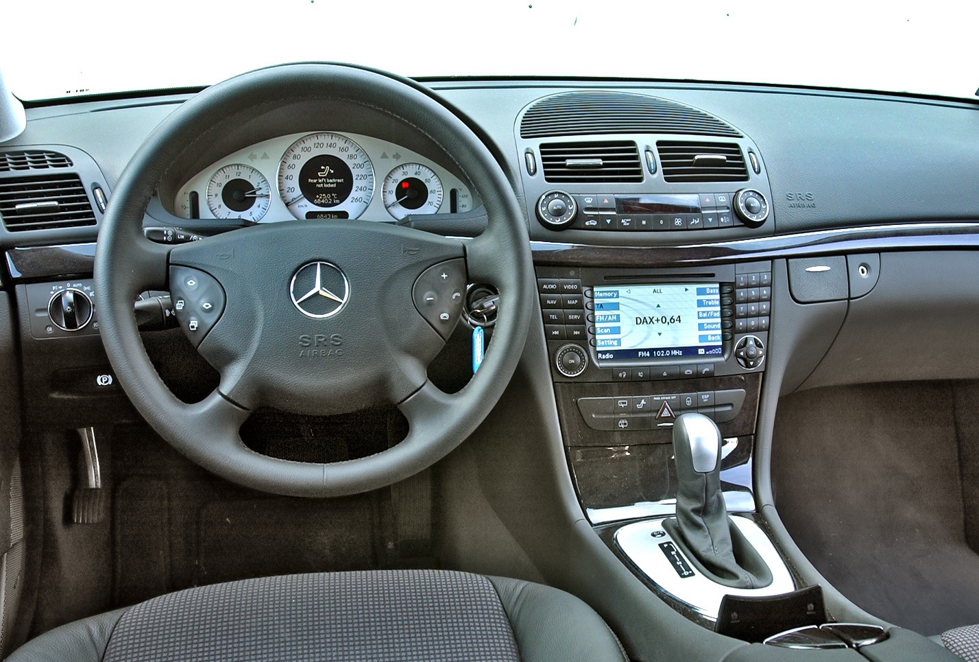 mercedes e320 deska