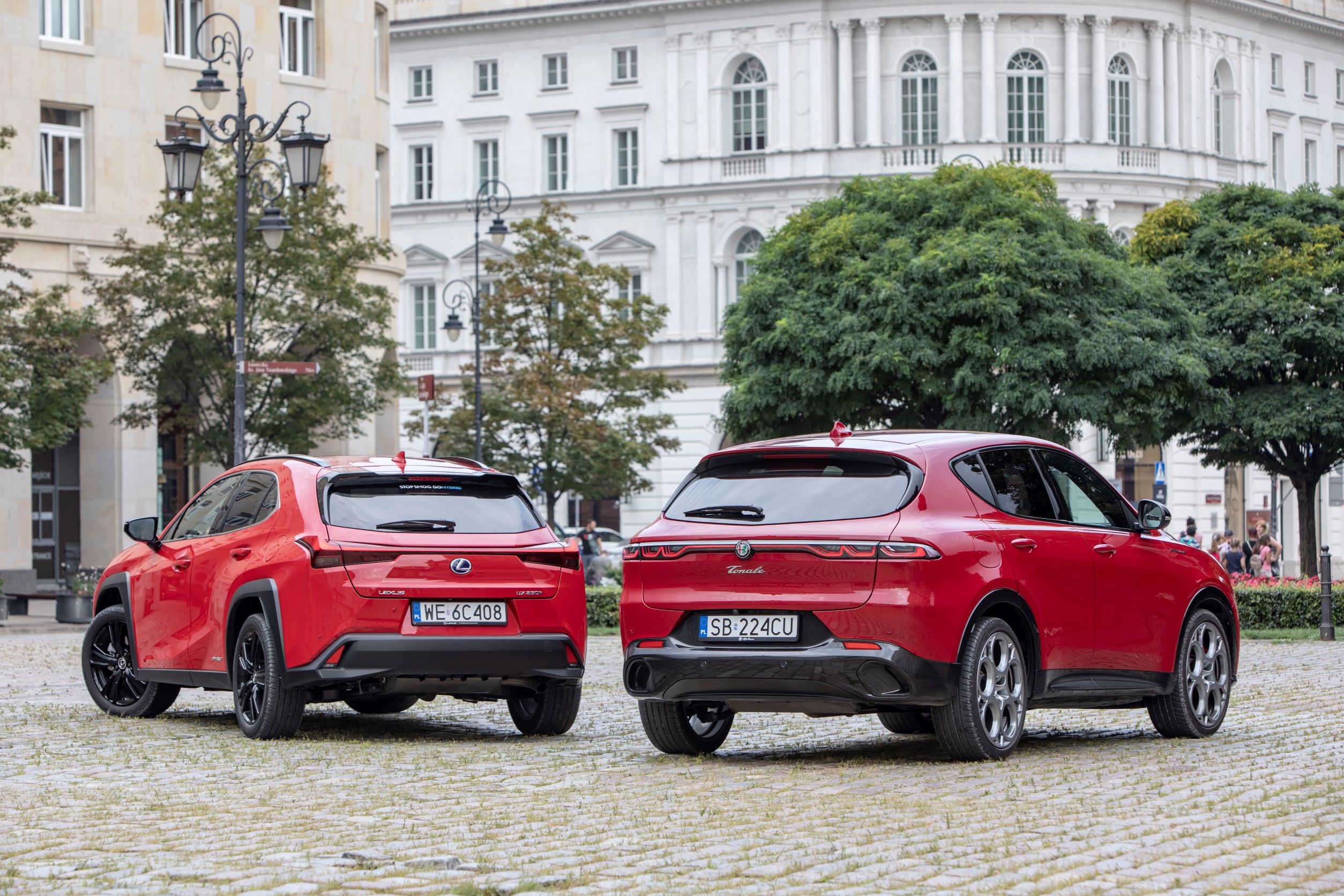 Alfa Romeo Tonale, Lexus UX 4