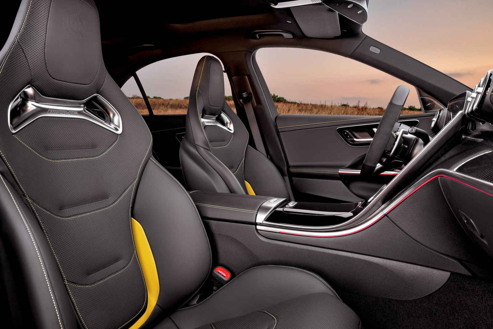 mercedes_amg_c63s_siedzenia