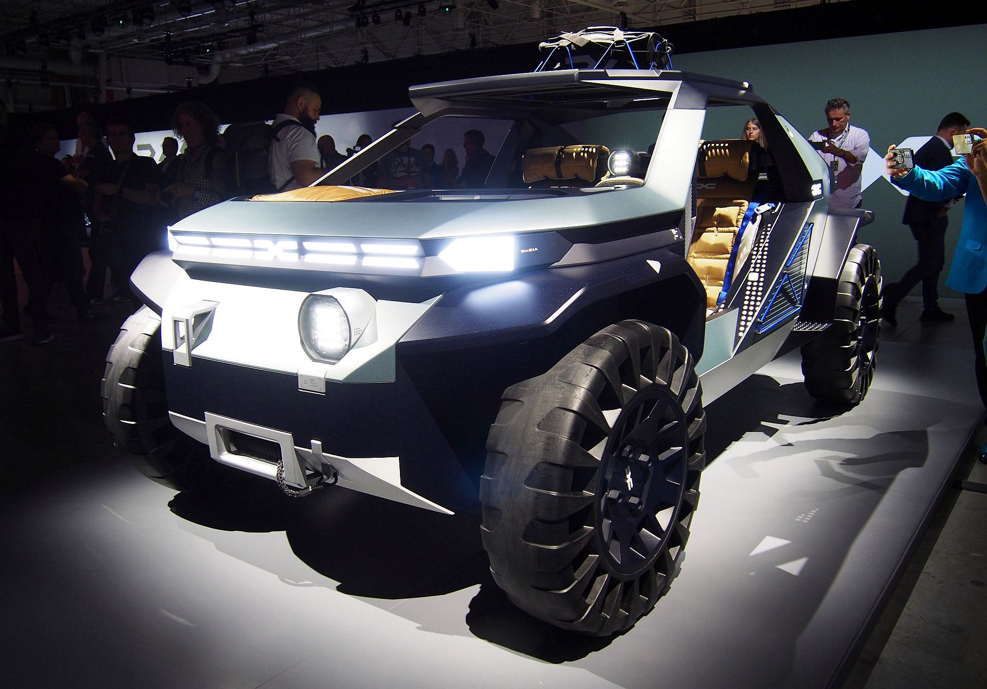 Dacia Manifesto Concept 18