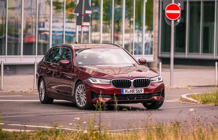 BMW serii 5 Touring - przód