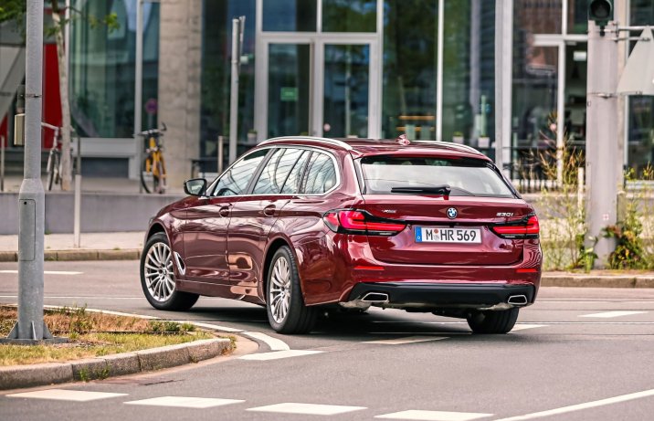 BMW serii 5 Touring - tył