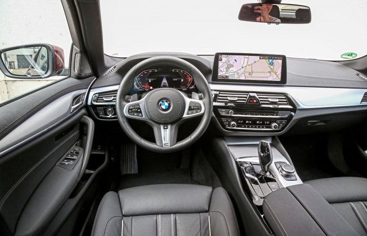 BMW serii 5 Touring - kokpit