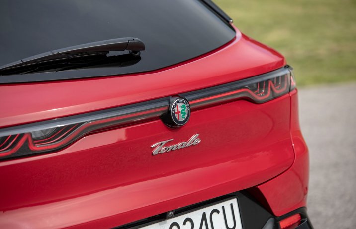 Alfa Romeo Tonale - światła