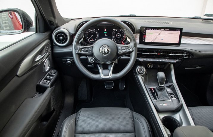 Alfa Romeo Tonale - kokpit