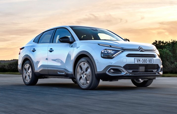 Citroën ë-C4 X – przód i bok