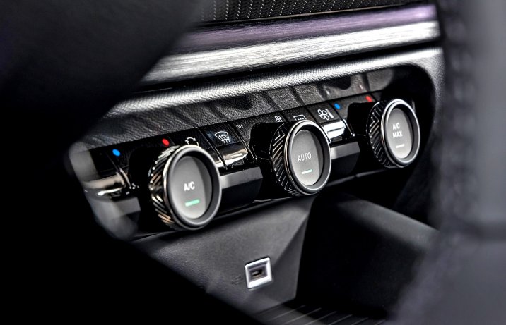 Citroën C5 X – sterowanie klimatyzacją