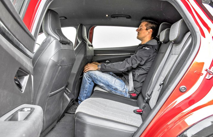 Renault Megane E-Tech (2022) – kanapa