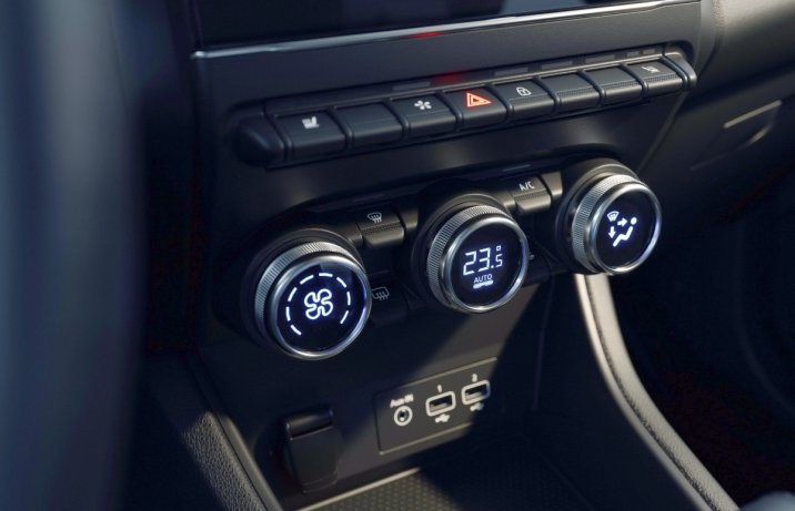 2023 Mitsubishi ASX - panel