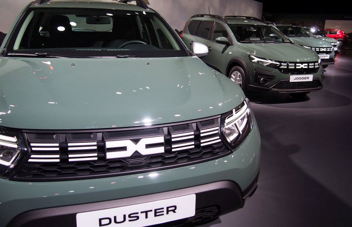 Dacia Duster – przód