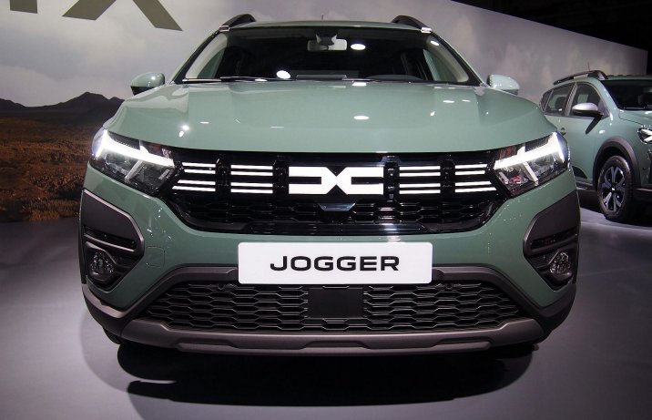 Dacia Jogger – przód