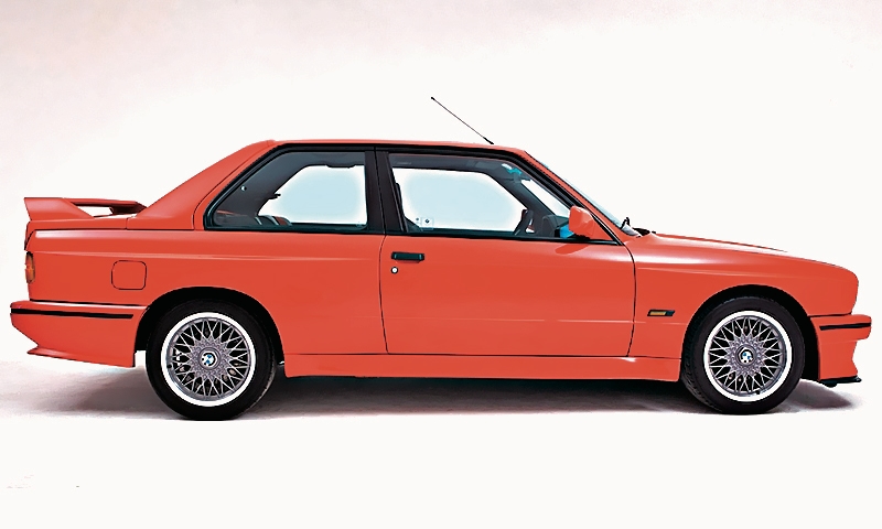 BMW serii 3 E30 3M3 – bok