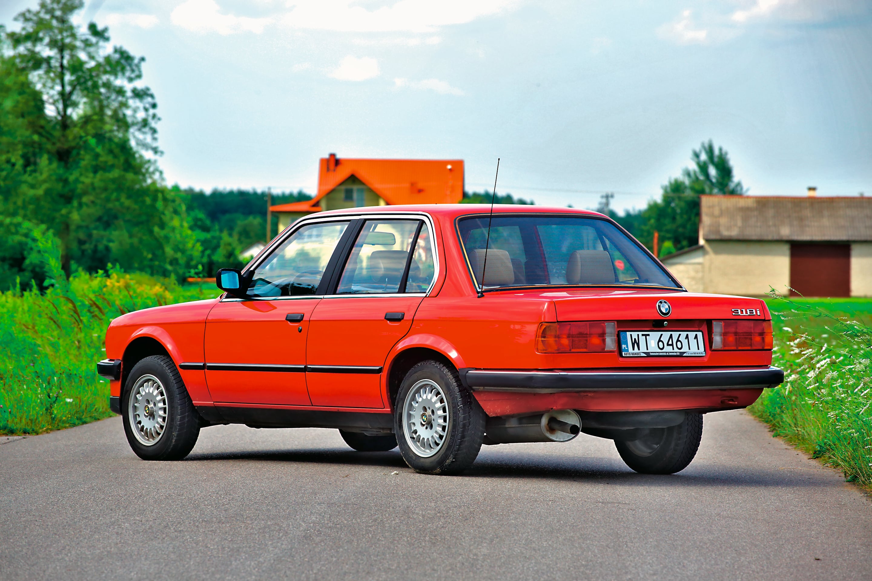 BMW serii 3 E30 318i - bok i tył
