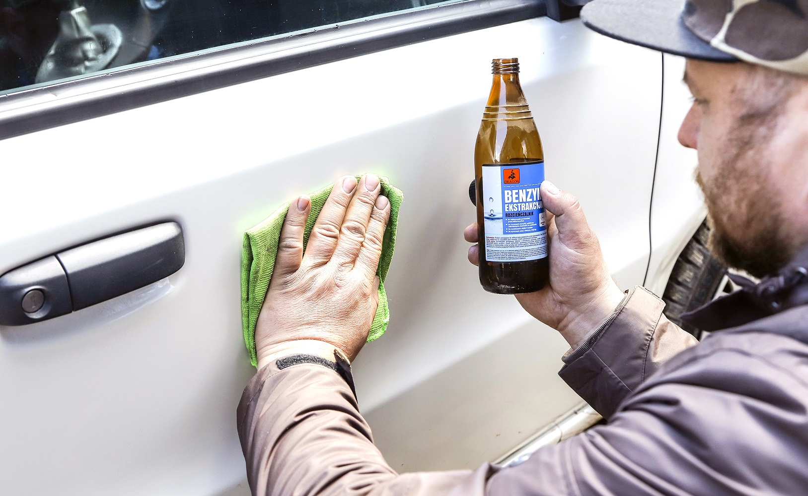 przecieranie nadwozia benzyną ekstrakcyjną