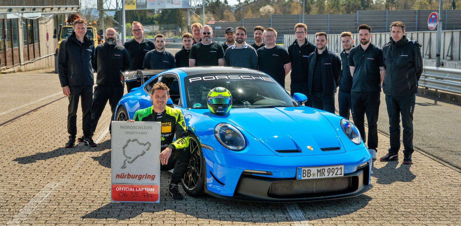 porsche_911_gt3_mr_przod_