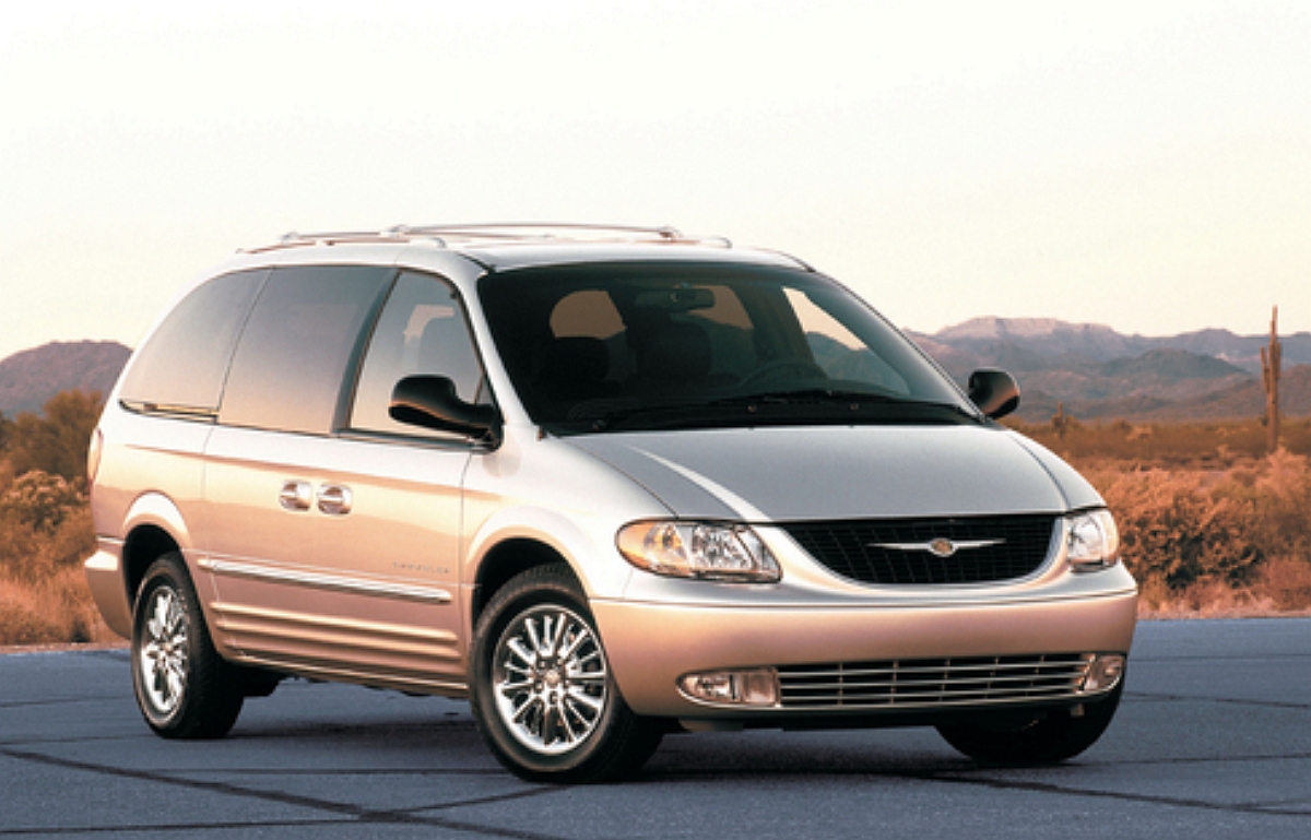 2001_Chrysler_Voyager