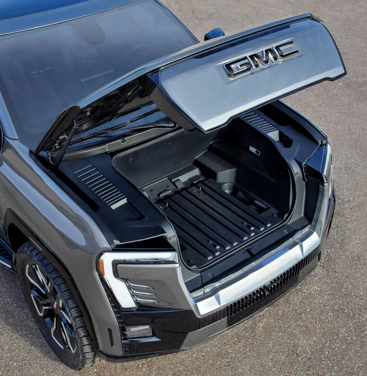 gmc_sierra_ev_bagaznik