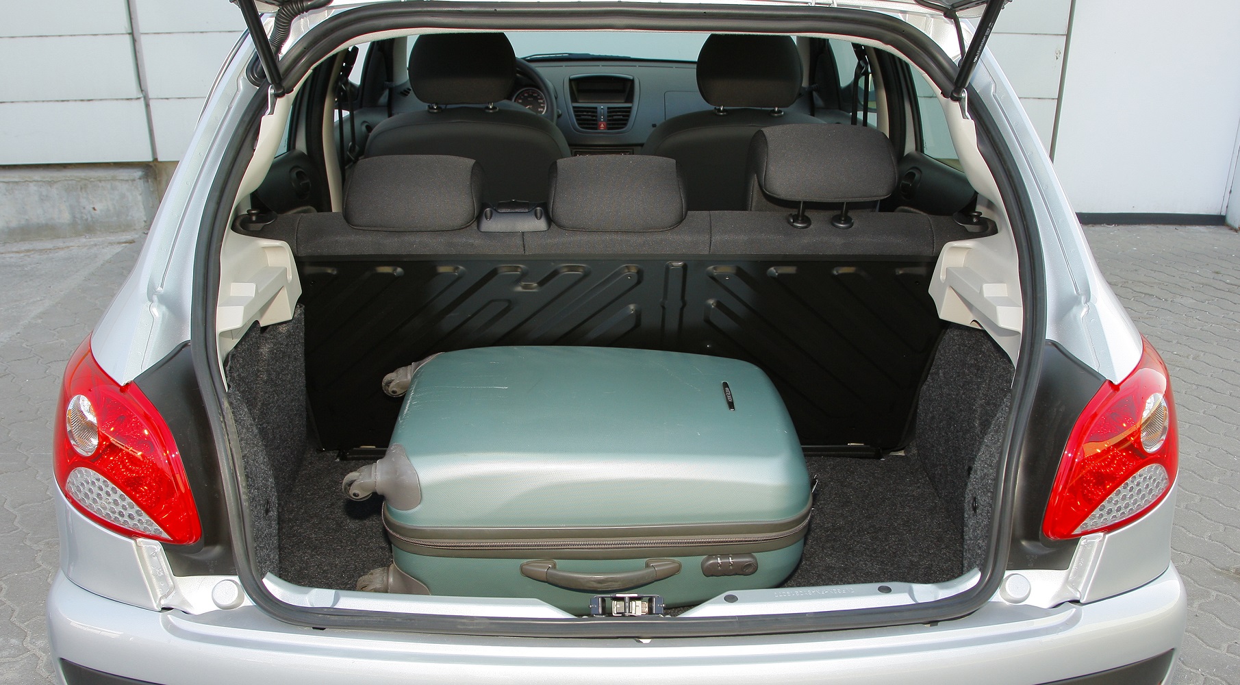 peugeot 206 bagaznik