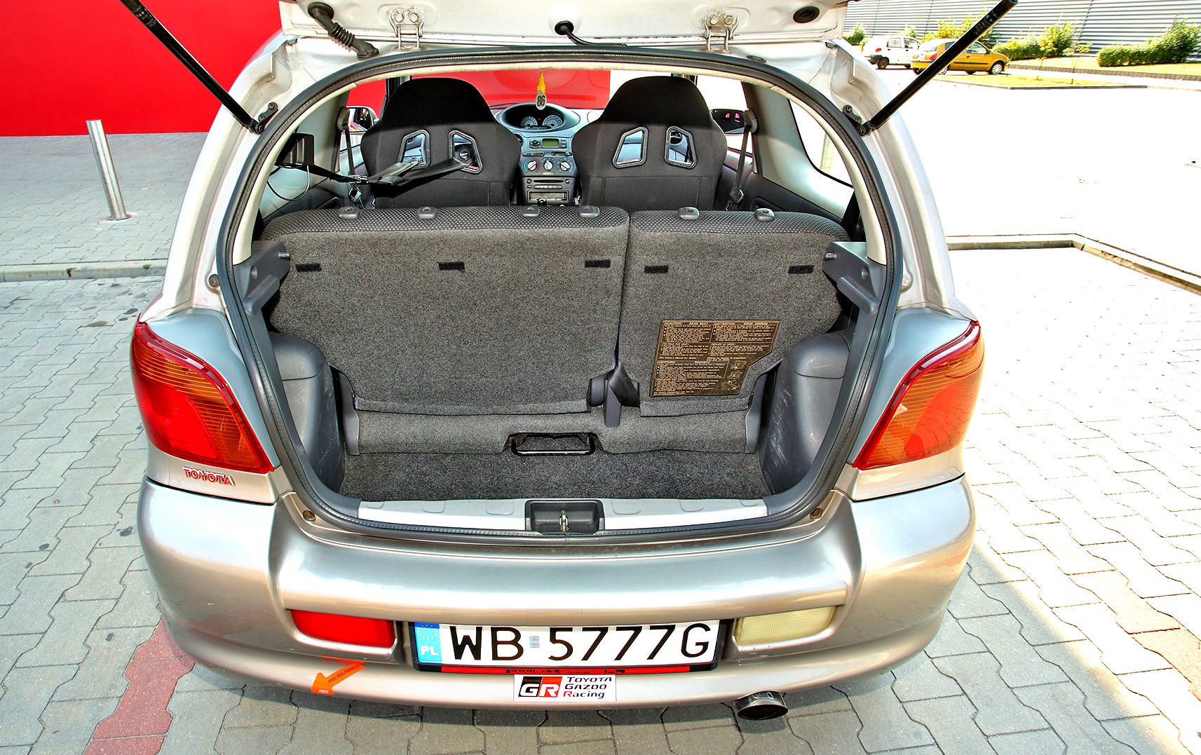 toyota yaris bagaznik