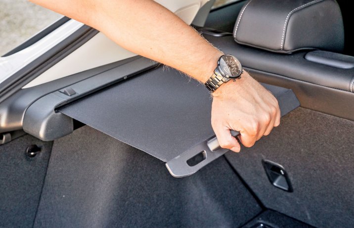 Honda Civic e:HEV - roleta bagażnika