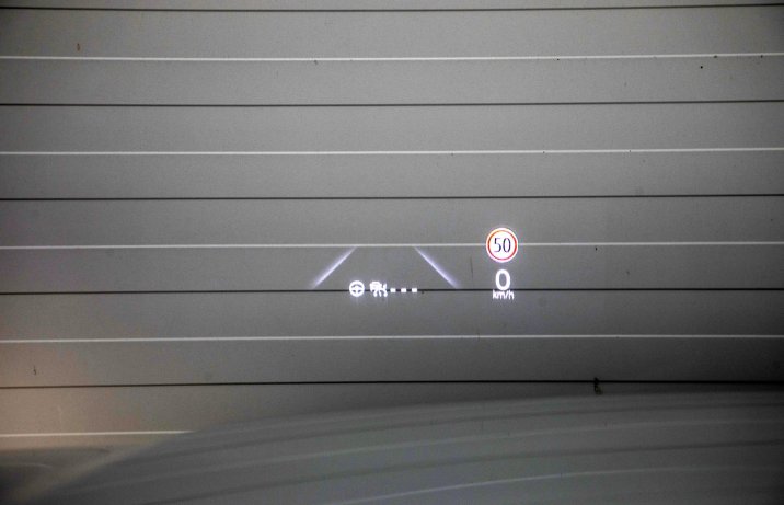 Mazda CX-60 2.5 e-Skyactiv PHEV 8AT AWD – wyświetlacz head-up