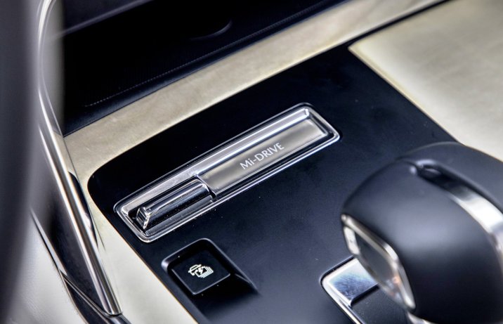 Mazda CX-60 2.5 e-Skyactiv PHEV 8AT AWD – przełącznik trybów jazdy