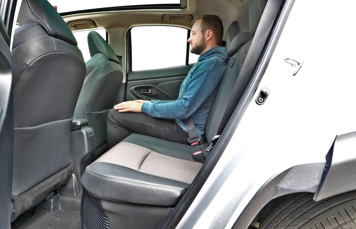 Toyota Yaris Cross - kanapa