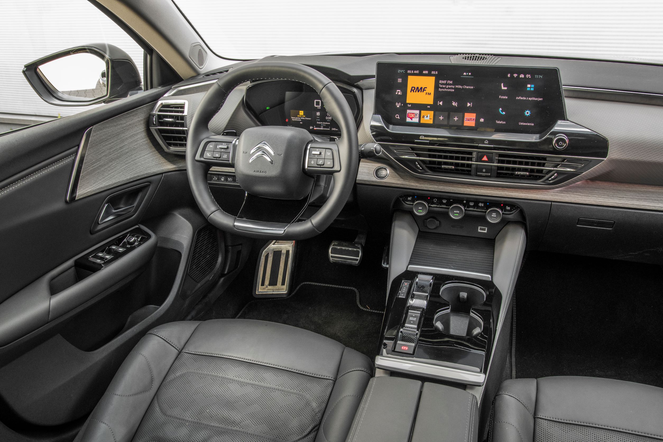 Citroen C5 X - kokpit 2