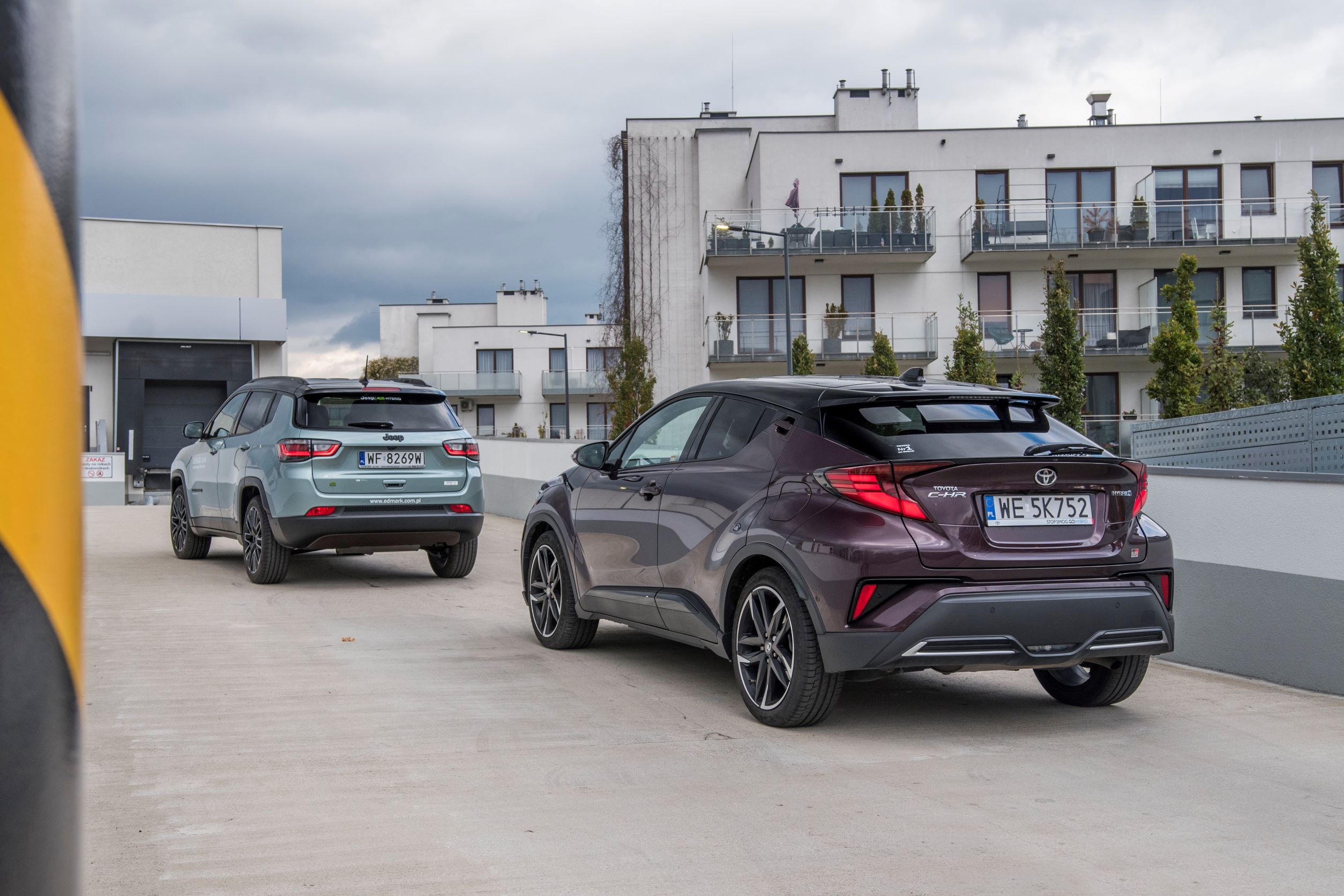 Jeep Compass, Toyota C-HR 3