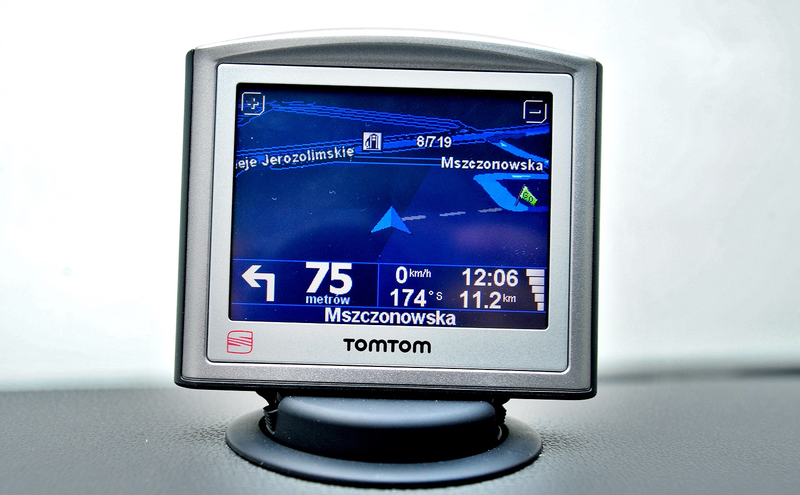 nawigacje samochodowe_tomtom