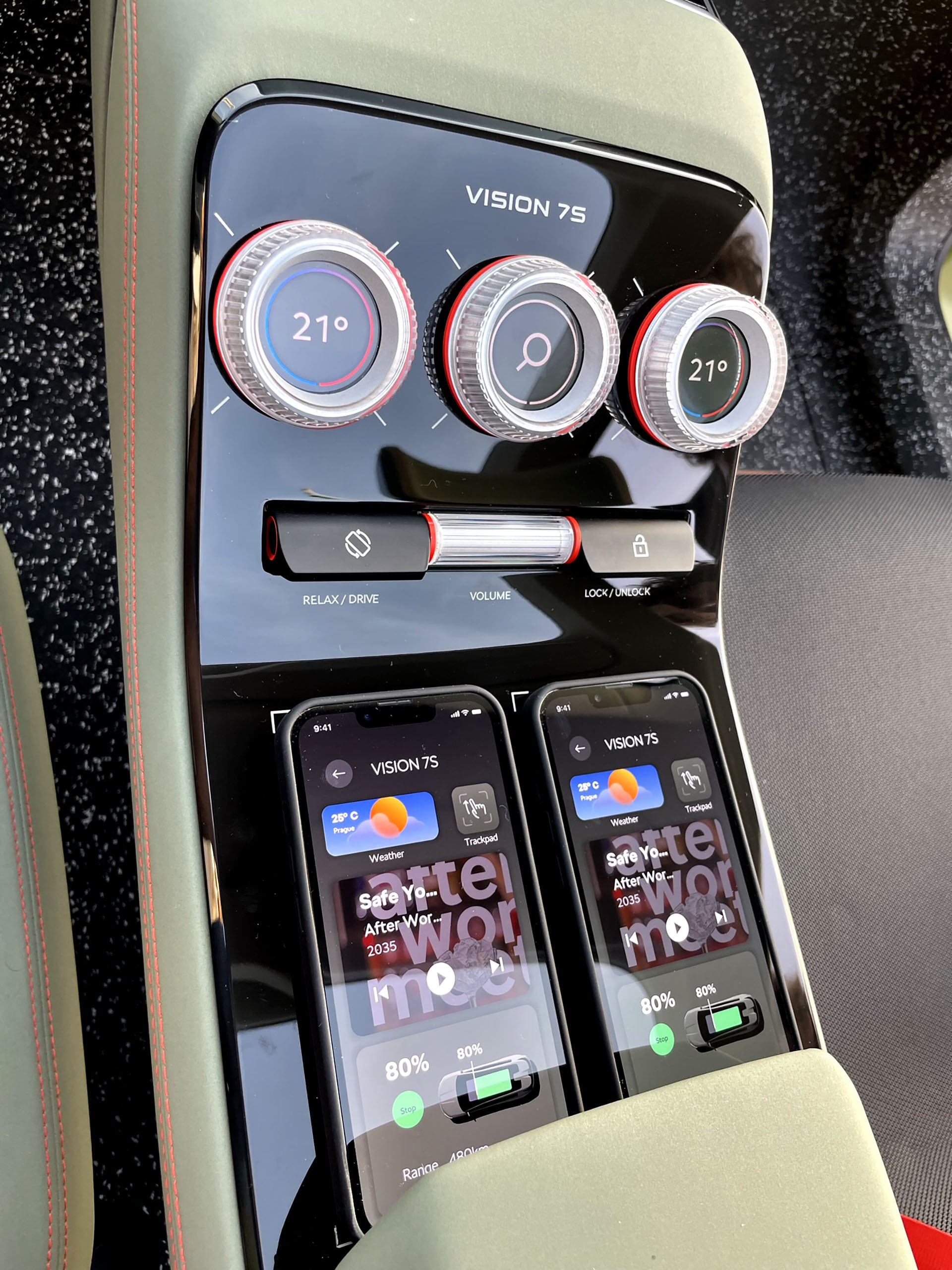 Skoda Vision 7S konsola centralna