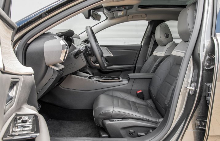 Citroen C5 X PHEV - fotele