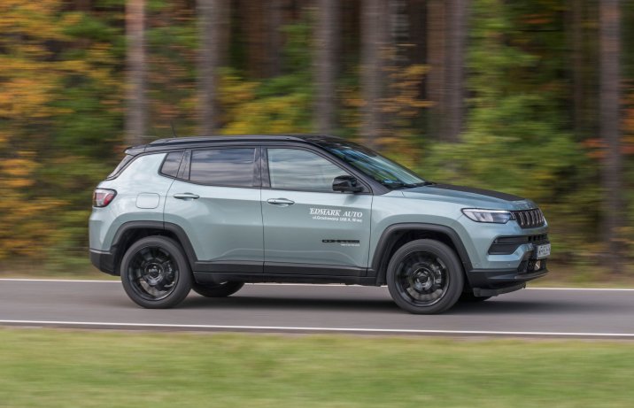 Jeep Compass MHEV - bok