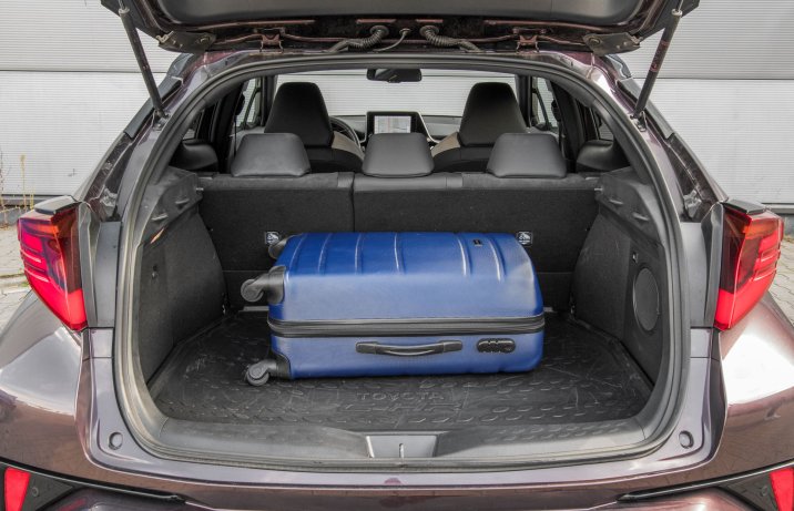 Toyota C-HR 2.0 Hybrid - bagażnik