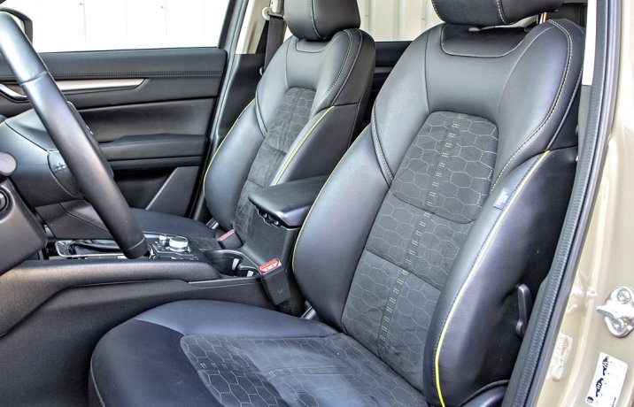 Mazda CX-5 2.5 4x4 – fotele