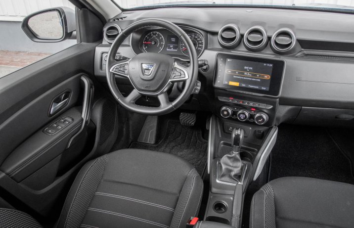 Dacia Duster - kokpit